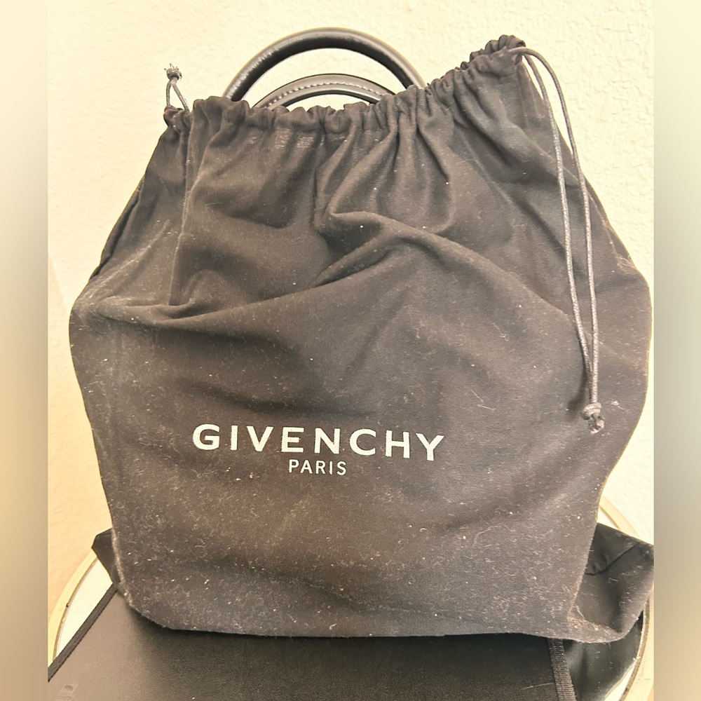 SOLD SOLD ‼️‼️‼️Givenchy bag medium sized.